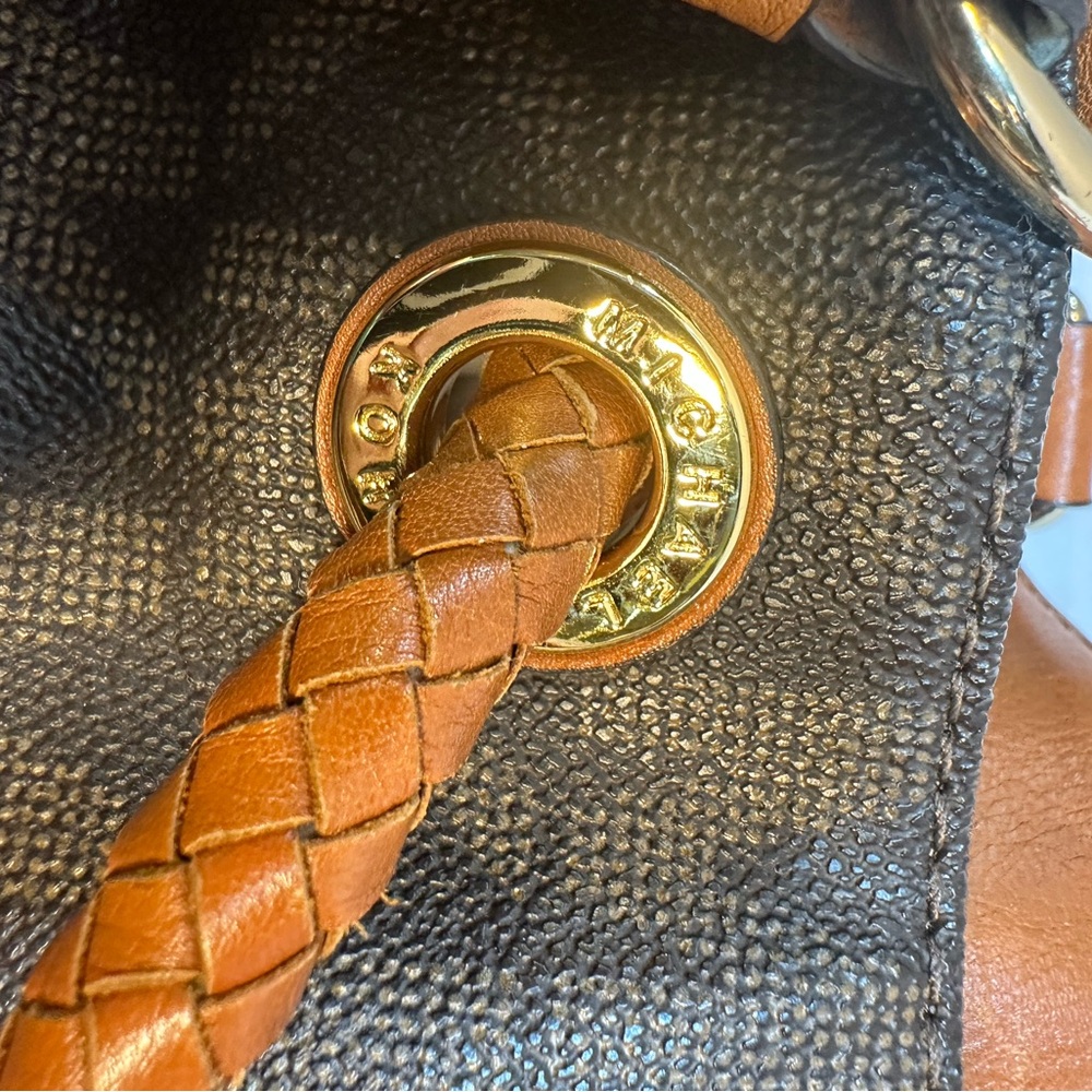 Michael Kors Brown Jet Set Gathered Tote Bag Purse with Tassel Detail Pre-owned - Picture 13 of 13